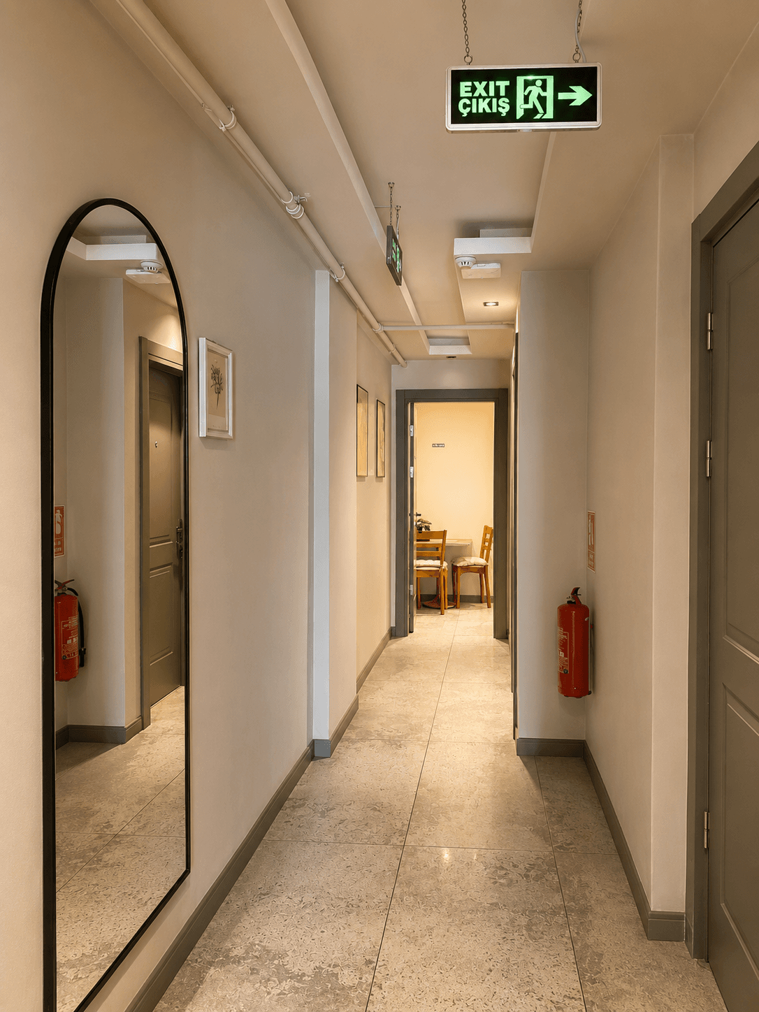 Aymira Suite Hotel dördüncü kat koridoru, fotoğraf 1